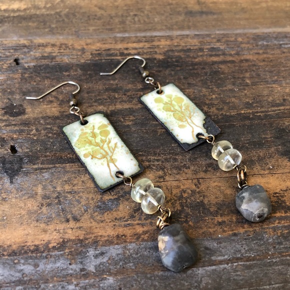 Green Amethyst Enamel Earrings - Picture 3 of 6